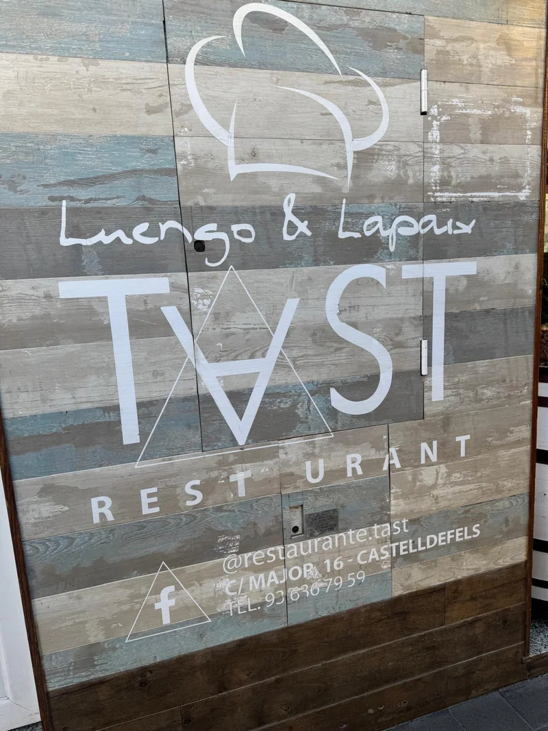 Tast