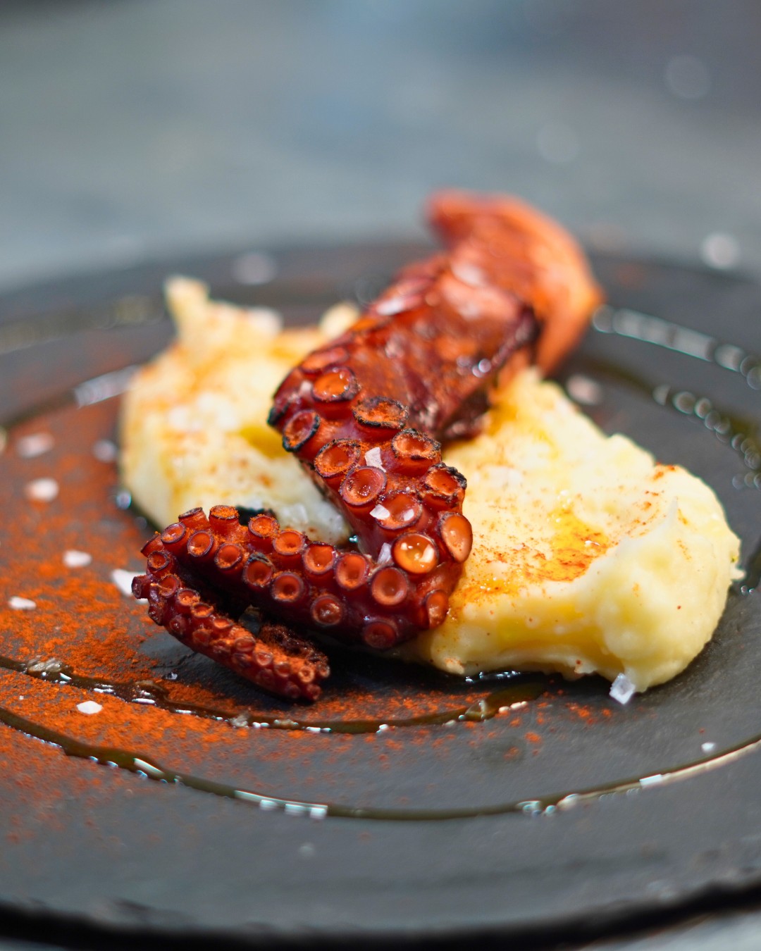 PULPO A LA BRASA CON PARMENTIER DE PATATA