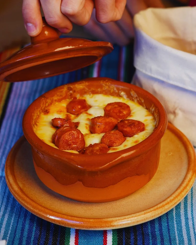 Queso Fundido Con Chorizo