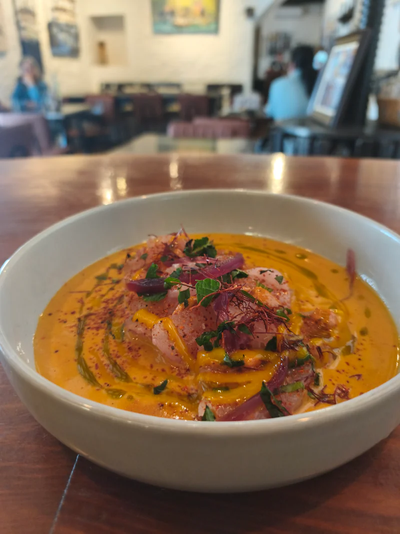 Sashimi mero, ceviche albercocs